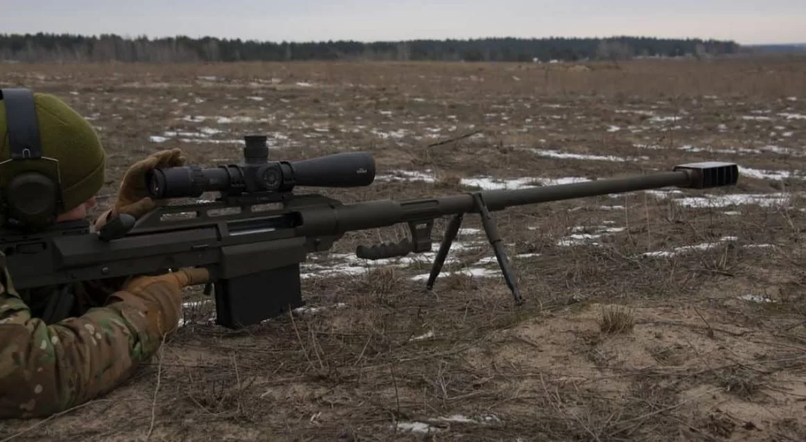 Shooting with a large-caliber Alligator rifle / Photo: ArmyInform