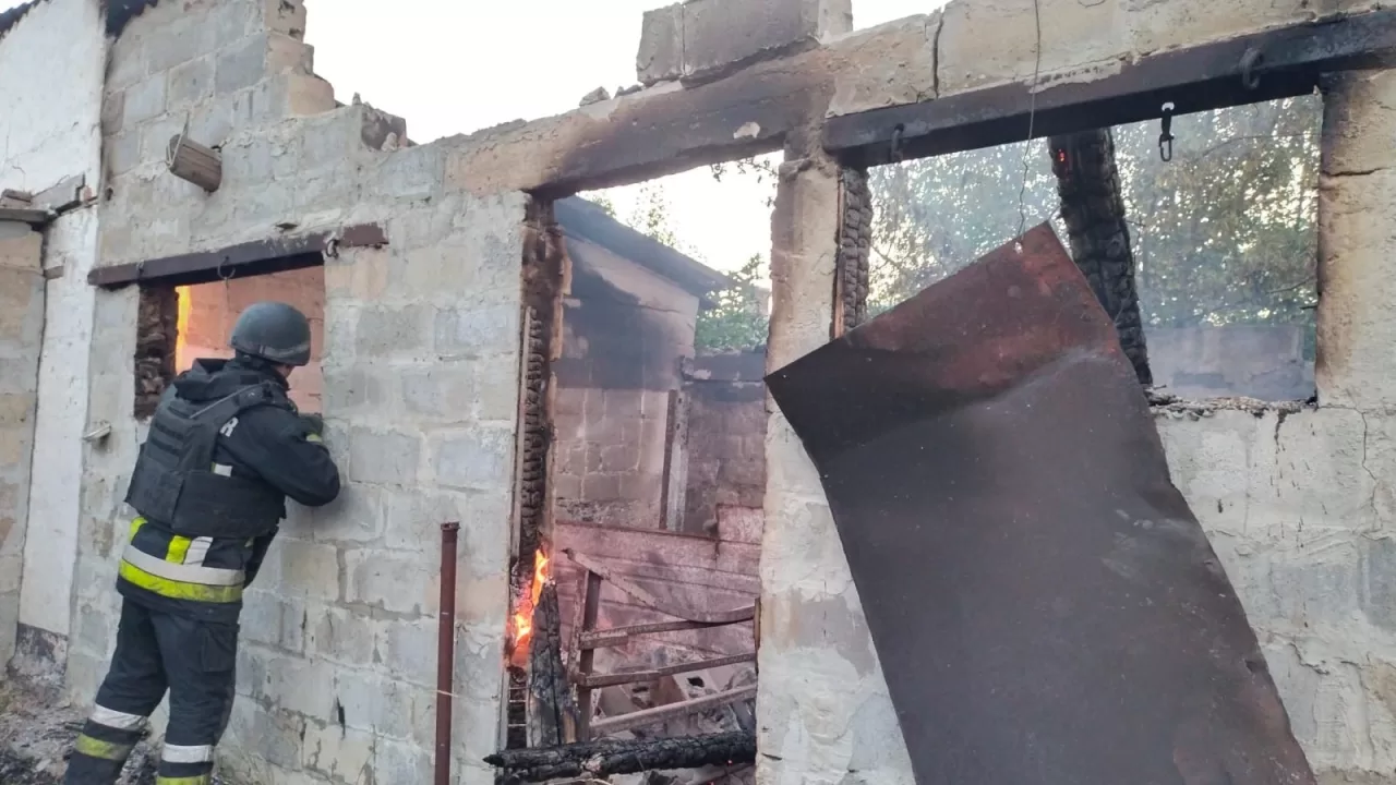 505 ударів по 10 населених пунктах Запорізької області за минулу добу: поліцейські задокументували наслідки ворожих обстрілів / Фото Нацполіція