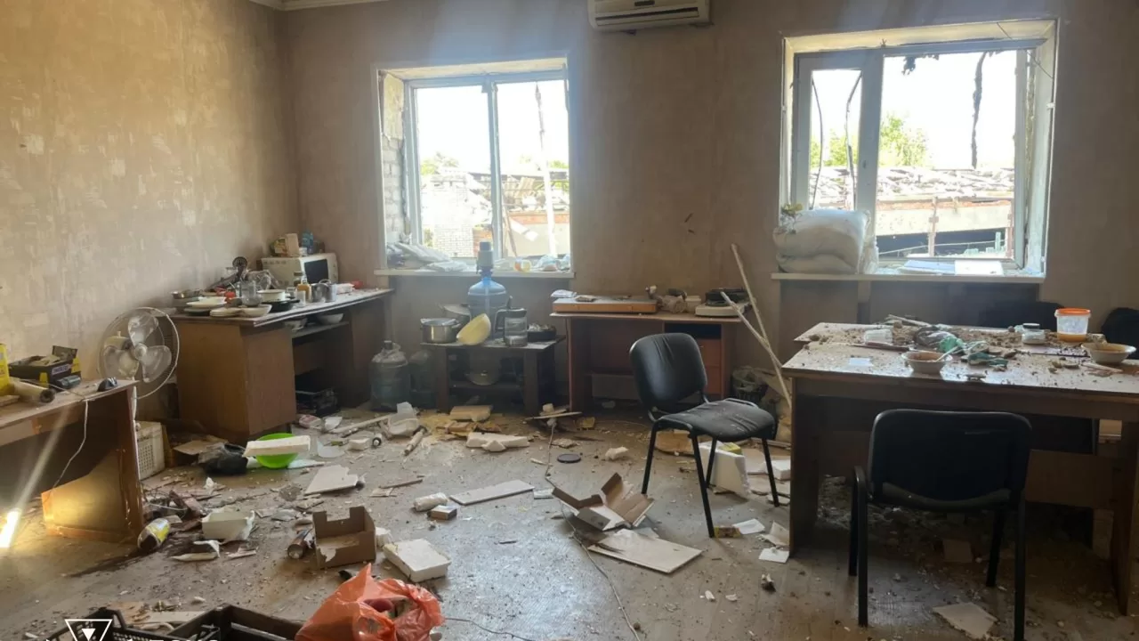 Поврежденная пожарно-спасательная часть в Константиновке / Фото: ГСЧС