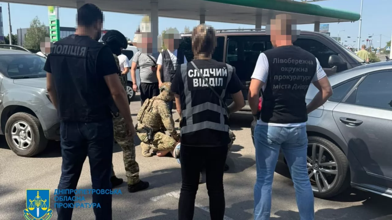 В Днепре задержали организатора схемы для уклонистов / Фото: Днепропетровская областная прокуратура