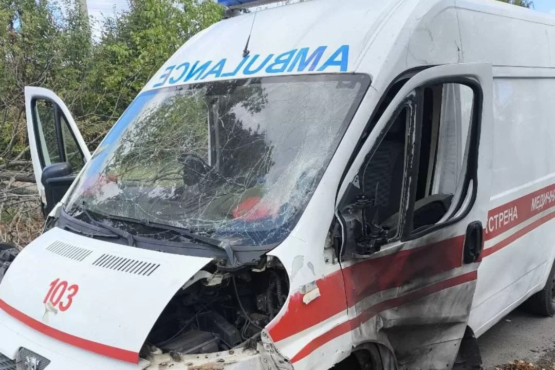 Оккупанты ударили по "скорой" / Фото: ГУНП в Харьковской области