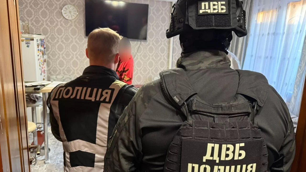 Полиция разоблачила главу Центральной МСЭК на схеме продажи фиктивных инвалидностей / Фото: Нацполиция