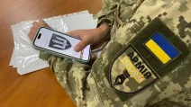 Військовий оформлює документи / Фото ілюстративне: armyinform.com