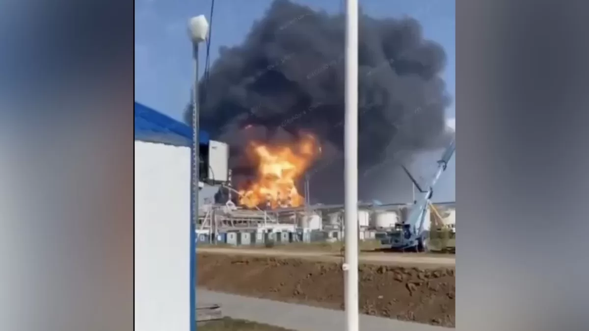 Пожежа на Новошахтинському НПЗ / Скріншот відео
