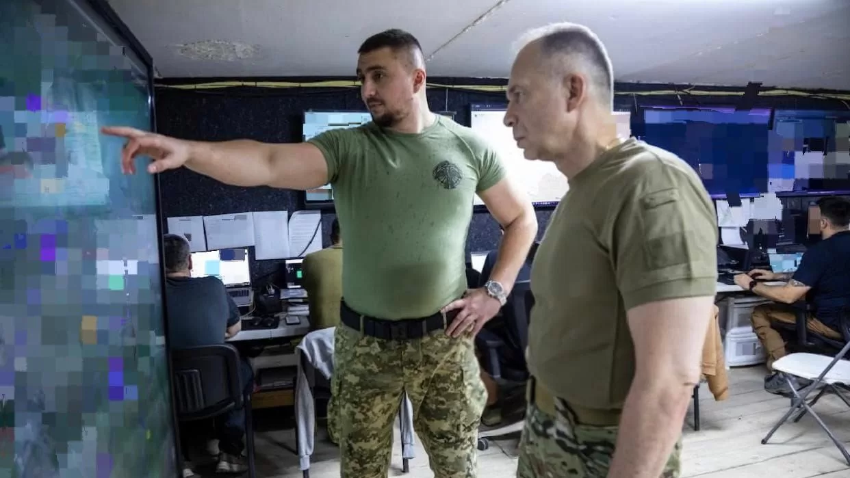 Oleksandr Syrskyi in one of the units in the Pokrovsk direction / Photo from Telegram @GeneralStaffZSU