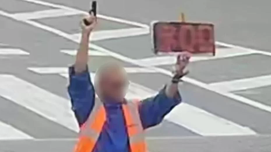 У Вінниці чоловік з пістолетом «оголошував хвилину мовчання» / Нацполіція