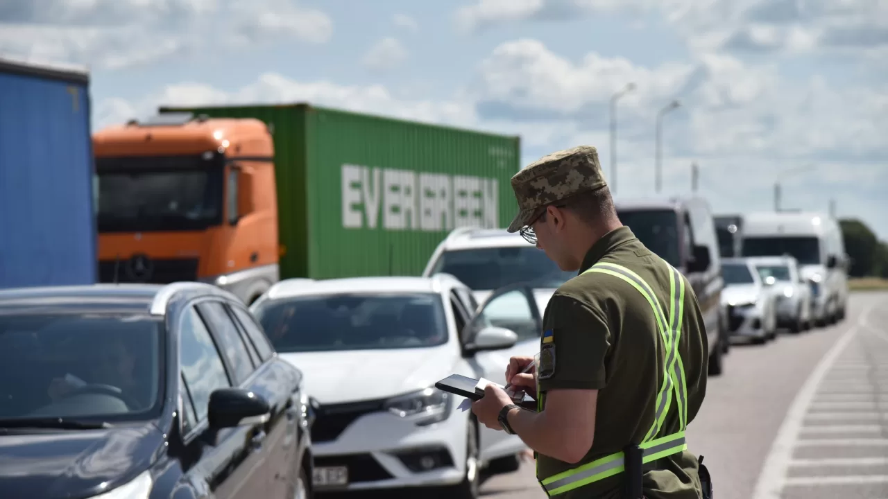 Черга з автомобілів на кордоні / Фото ілюстративне: ДПСУ