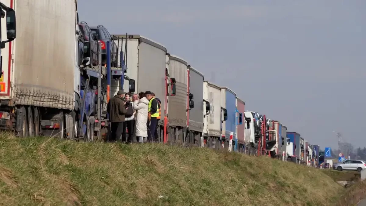 Очередь на границе с Польшей. Архивное фото / Фото DW