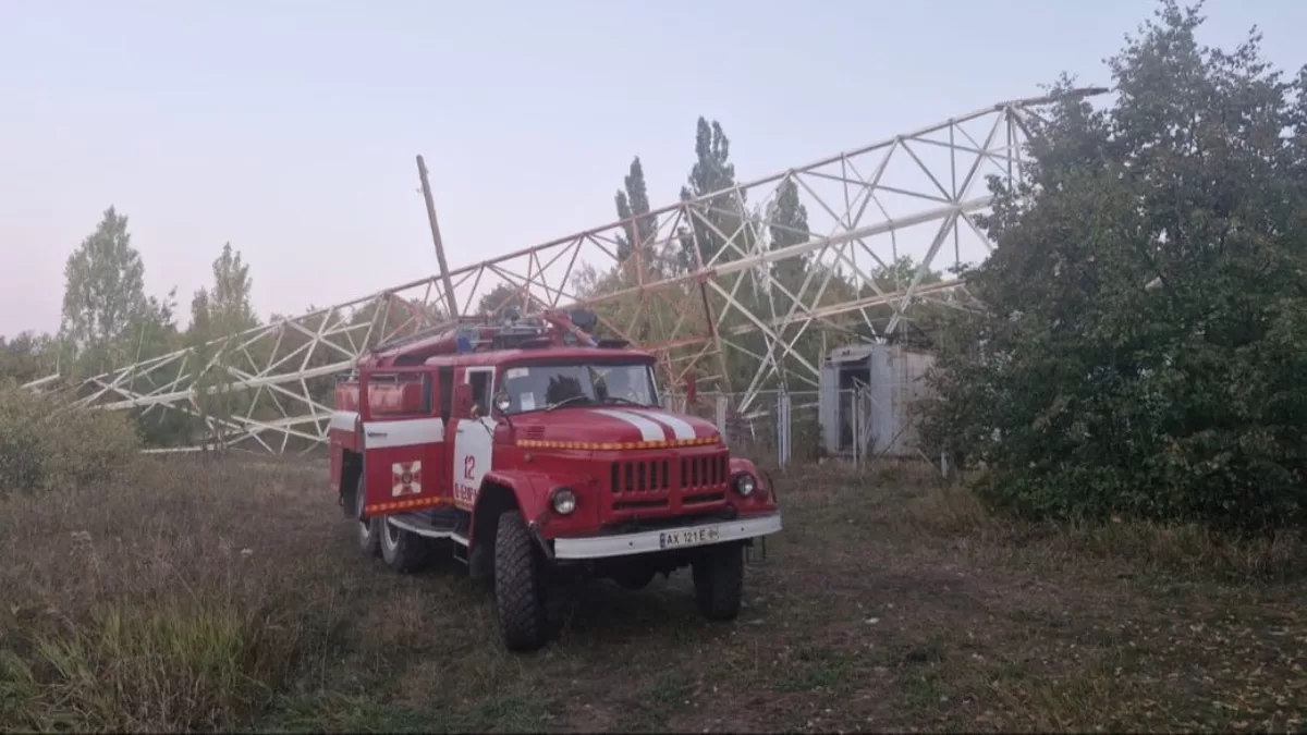 Вишка мобільного зв'язку у Великому Бурлуку після влучання російського "шахеда", Харківська область, 7 вересня 2025  / Фото з Facebook Andriy Kanashevych