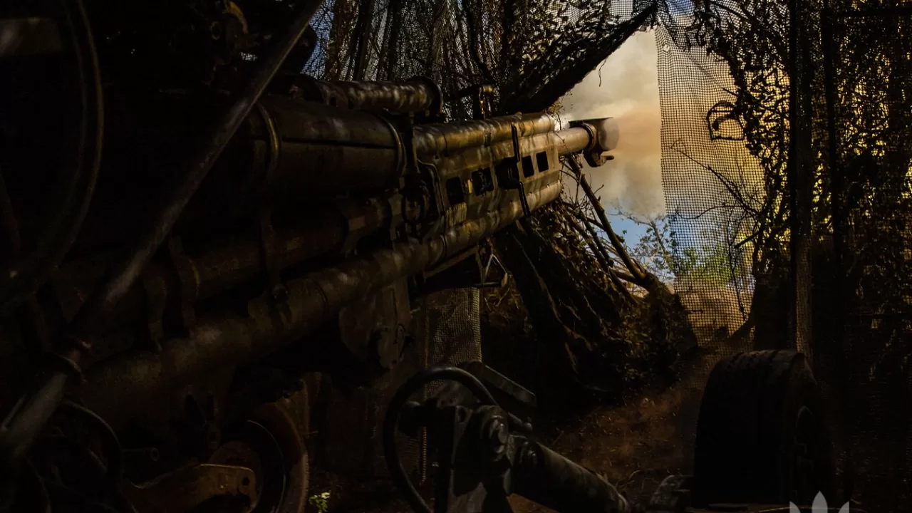 Ukrainian soldiers striking Russian forces with M777 artillery / Photo: General Staff of the Armed Forces of Ukraine