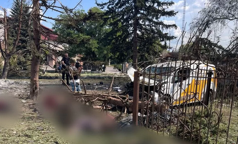 Место авиаудара по поселку Яровая / Фото: Донецкая ОВА