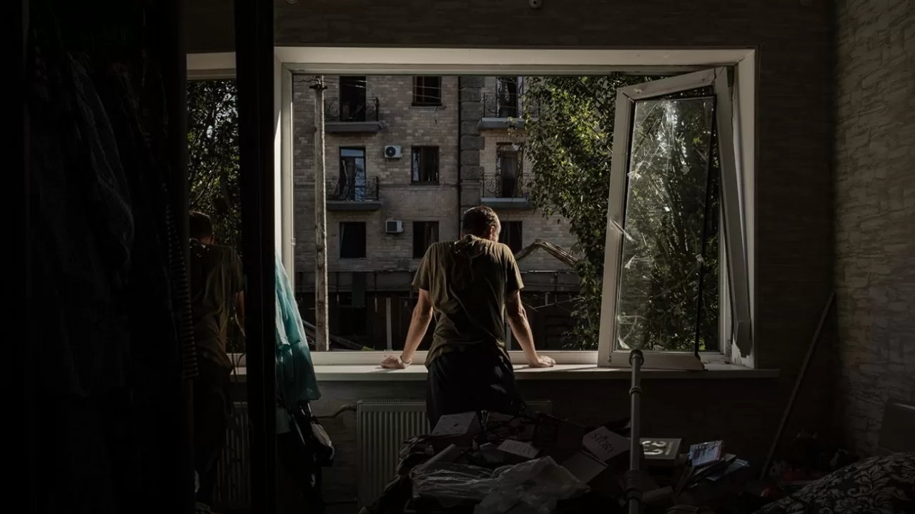 Вибите вікно після російського удару по Слов'янську / Фото: Сухопутні війська ЗСУ