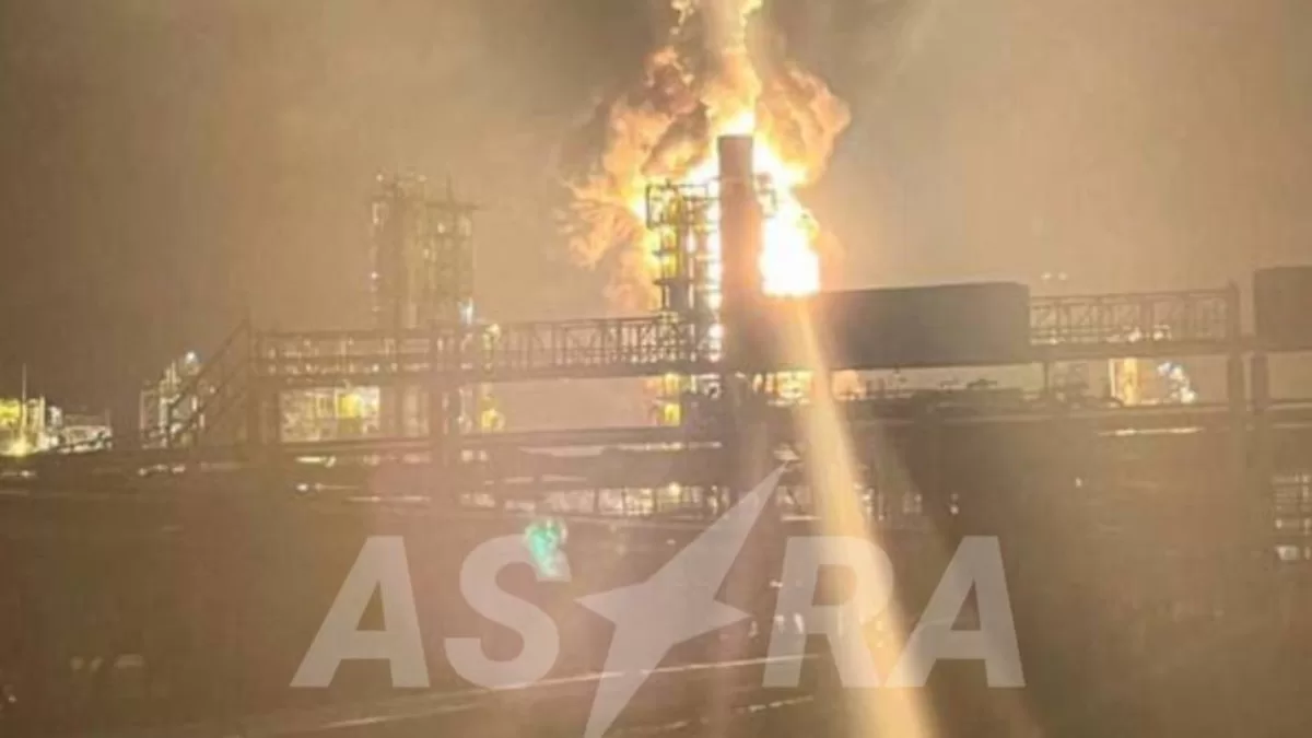 Fire at the Kirishsky Oil Refinery / Photo from social media