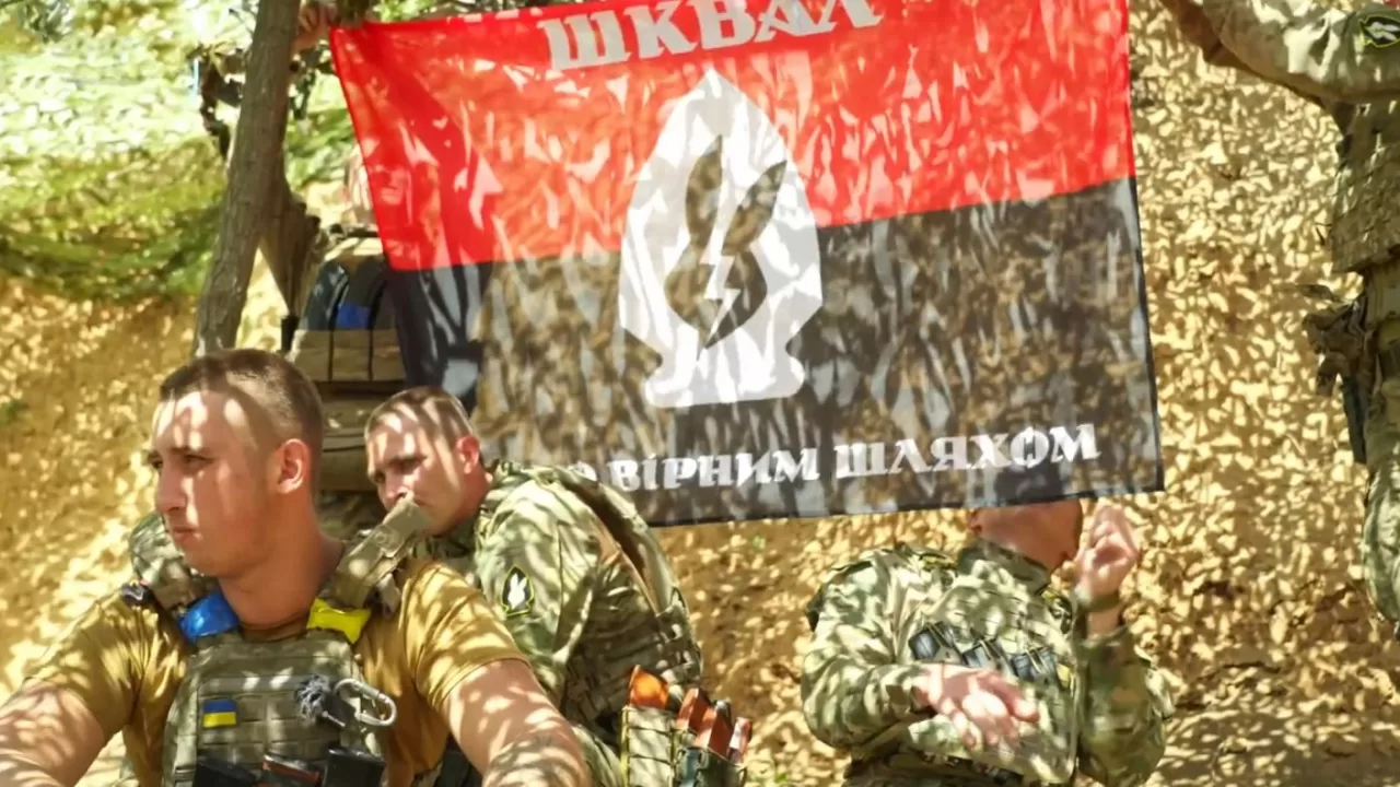 Подразделение "Шквал" 5-й отдельной штурмовой бригады, которое сформировано из бывших заключенных / Кадр из видео