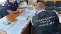 Повідомлення підозри директору Укрзалізниці / Фото: Дніпропетровська обласна прокуратура