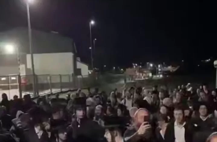 Хасиди на пункті пропуску Шегині-Медика / Скриншот