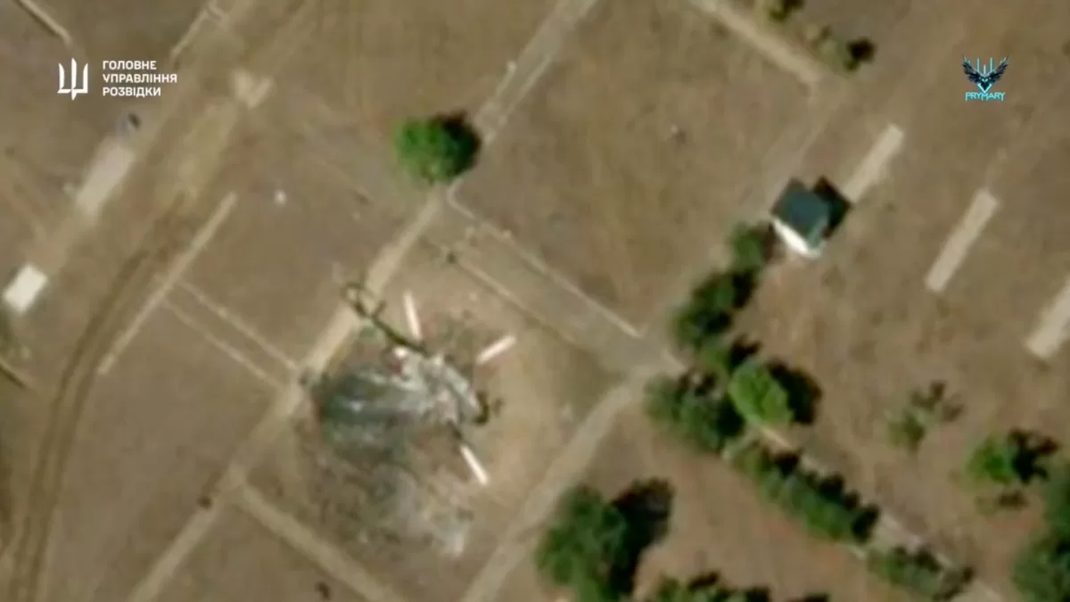 Уламки одного зі знищених вертольотів / Скріншот відео