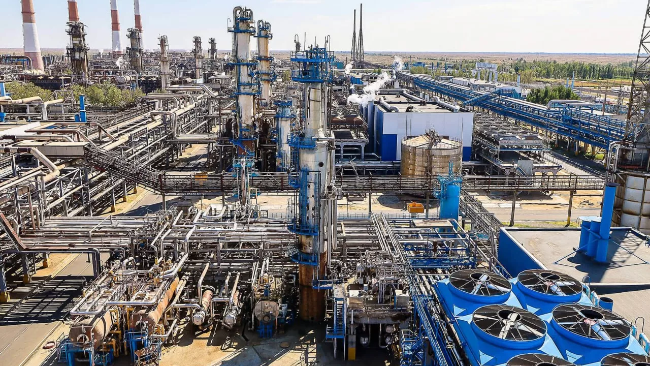 Астраханський газопереробний завод / Фото з відкритих джерел