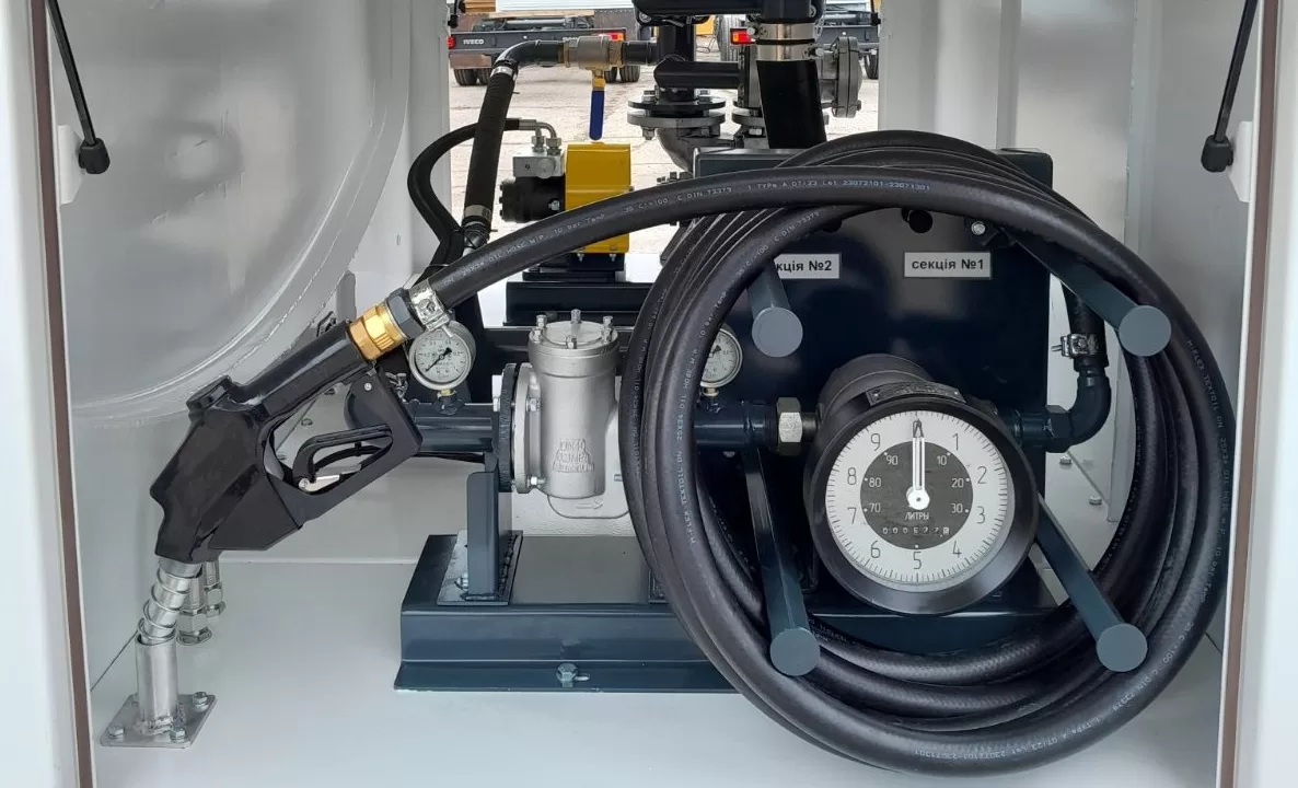 паливозаправник купит