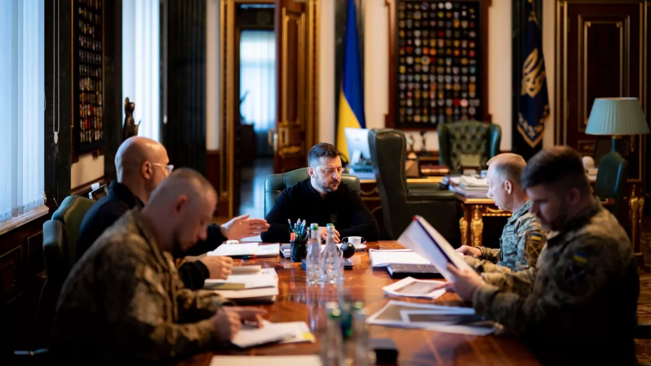 Військова нарада на чолі з президентом Зеленським / Фото: ОП