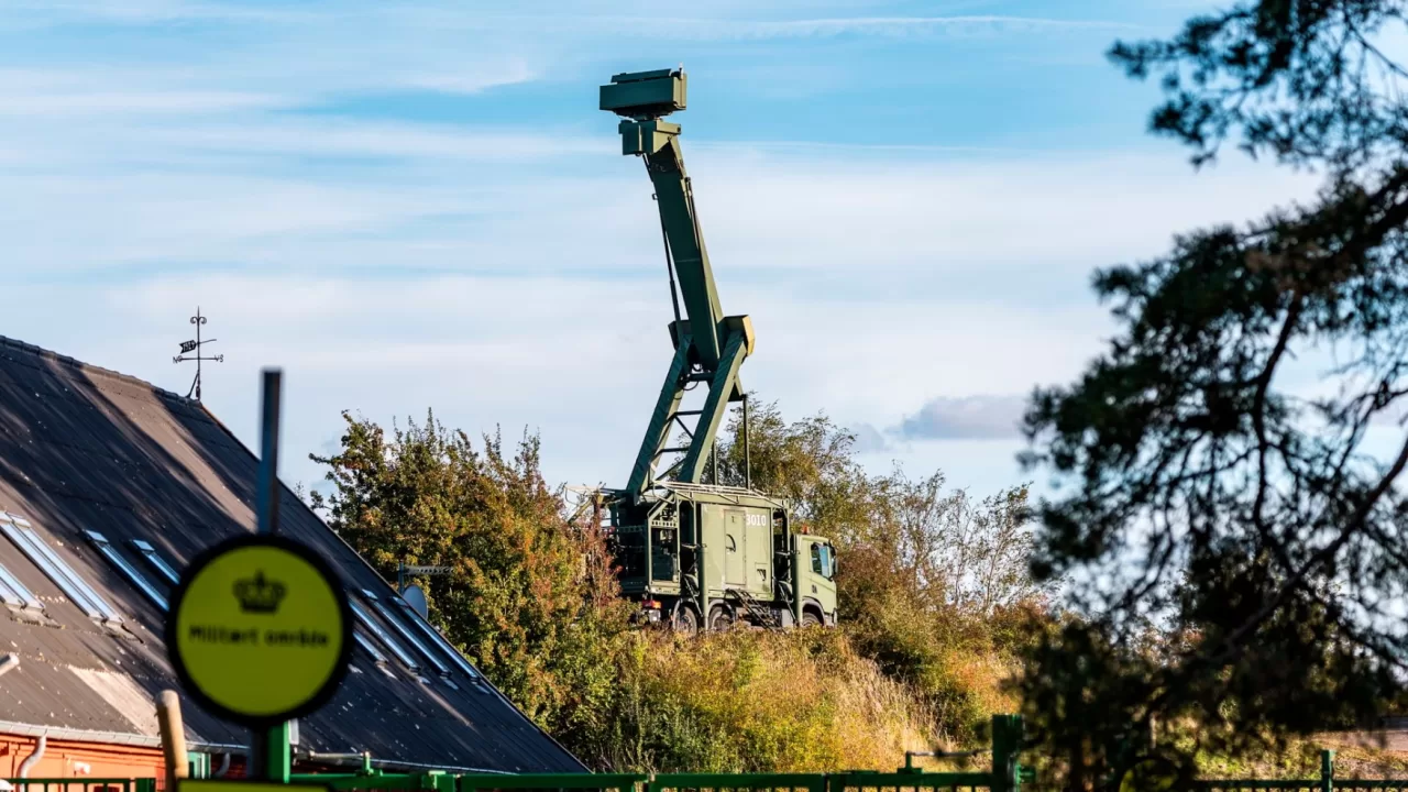 A mobile radar unit near Copenhagen Airport in Denmark this week / Photo: Stephen Knapp/EPA