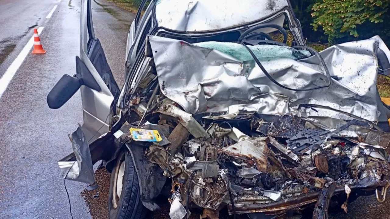 Пошкоджений у ДТП ВАЗ / Фото: Поліція Київщини