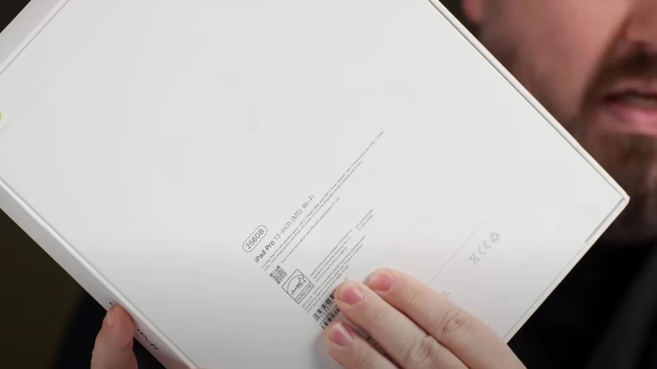 iPad Pro M5 2025 / Скриншот з відео блогера Wylsacom