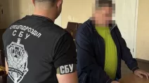 СБУ и Нацполиция разоблачили в Харькове одного из руководителей районного ТЦК, который безосновательно "снимал" уклонистов с розыска / Фото: СБУ