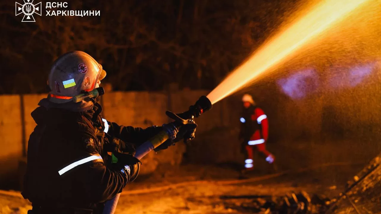 У Харкові після атаки БпЛА спалахнули пожежі / Фото: ДСНС