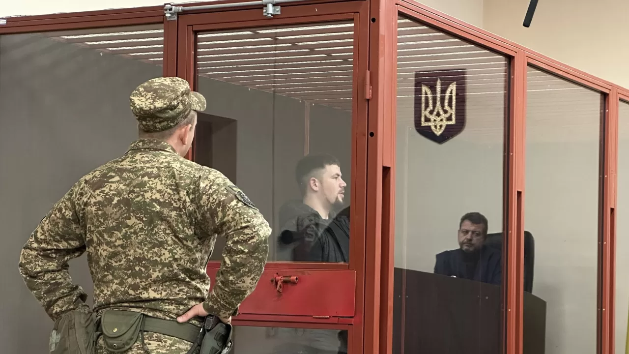 Максим Бобылев в Печерском райсуде Киева 7 октября 2025 года / Фото: Суспільне Новини/Елена Куренкова