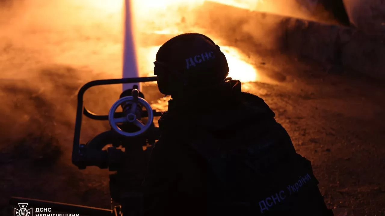 Рятувальники Чернігівщини на місці пожежі / Фото ілюстративне: ДСНС