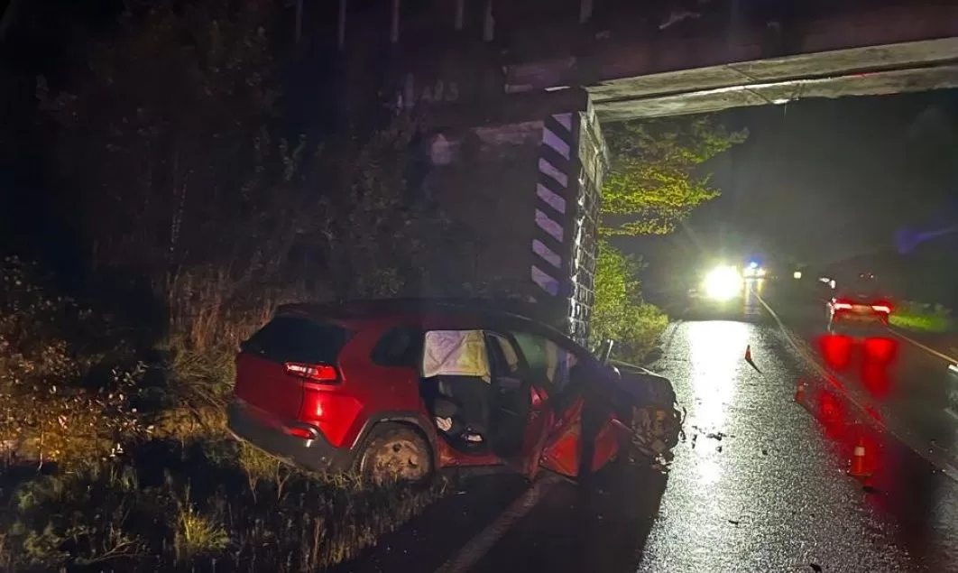 Покинутий на місці ДТП Jeep Cherokee / Фото: ГУНП в Івано-Франківській області