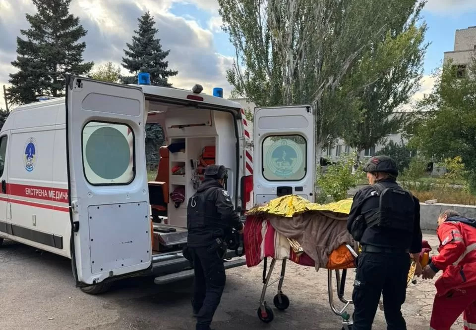 Постраждалий через удари росіян по Костянтинівці / Фото: Сергій Горбунов