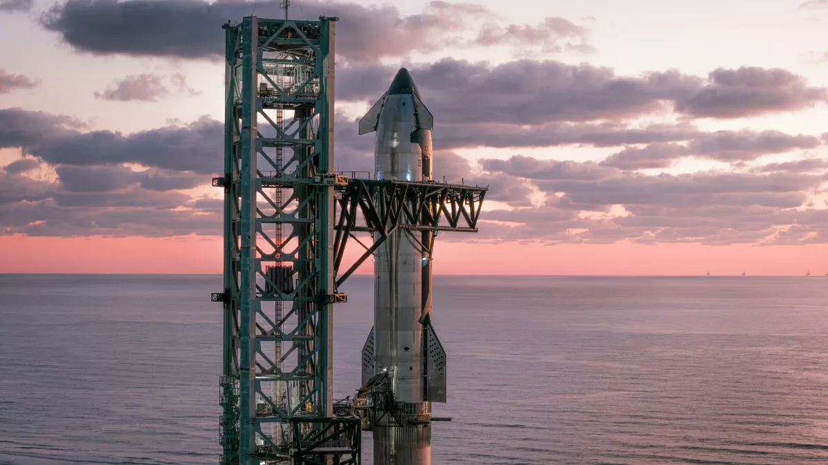 Ракета Starship с Super Heavy на стартовой площадке для одиннадцатого испытательного полета / Фото з X @SpaceX