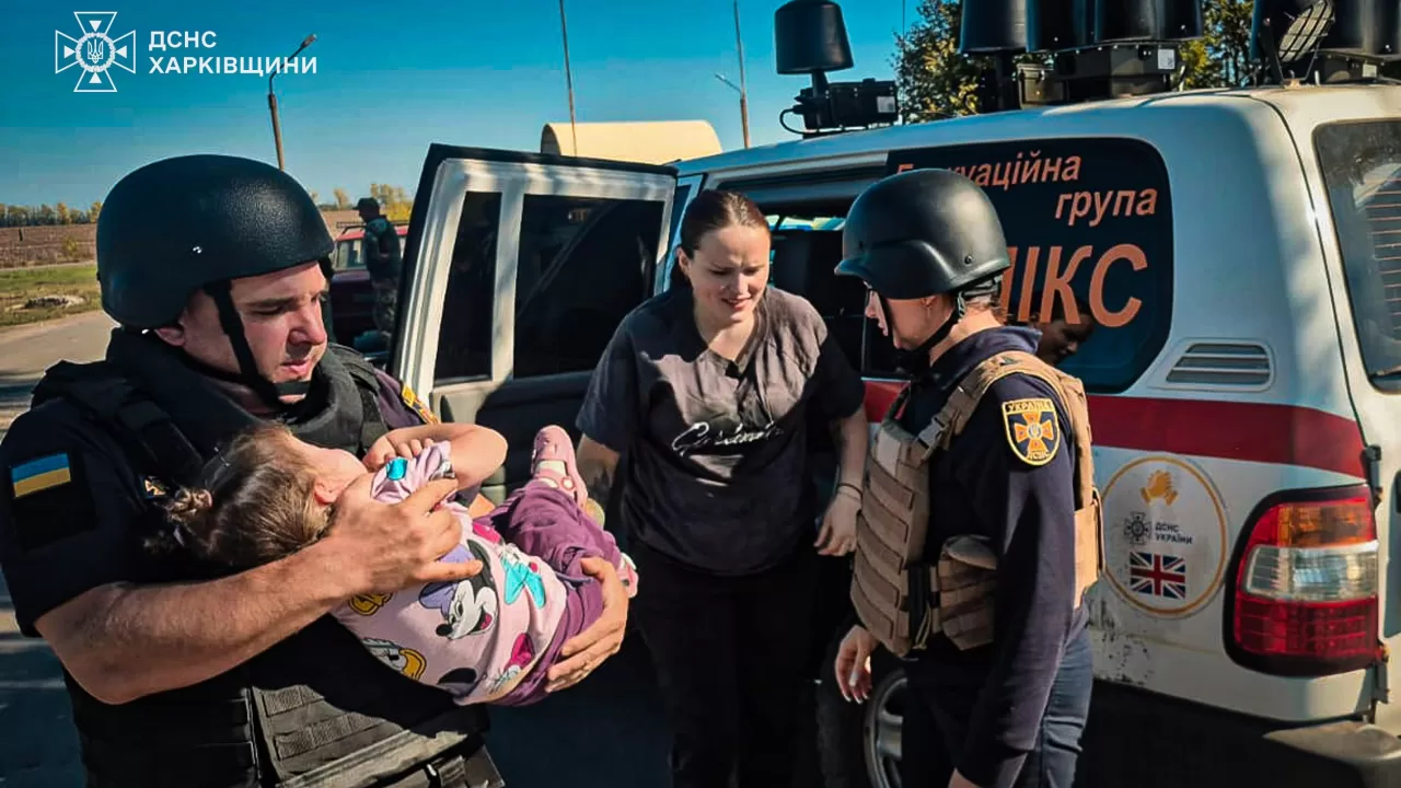 Евакуація дітей / Фото: ДСНС Харківщини