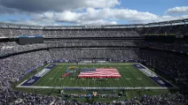 Стадион MetLife Stadium в Нью-Джерси примет финал чемпионата мира по футболу в следующем году Фото USA Today