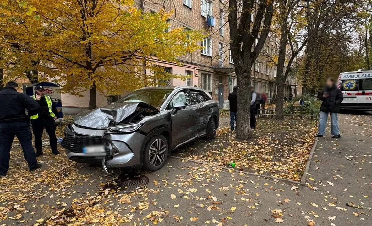 Кроссовер BYD / Фото: Полиция Киева