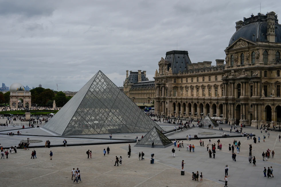 Louvre Museum in Paris / Photo: AP