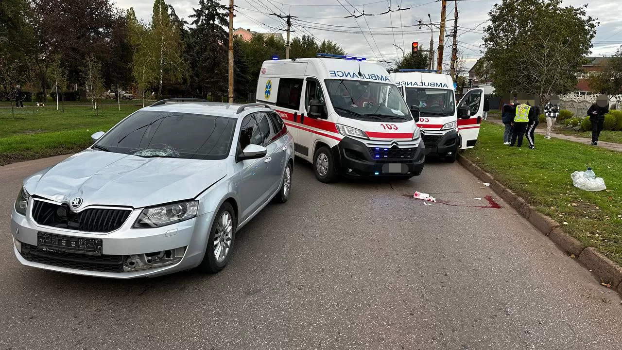 Пошкоджене авто нацгвардійця / Фото: ДБР