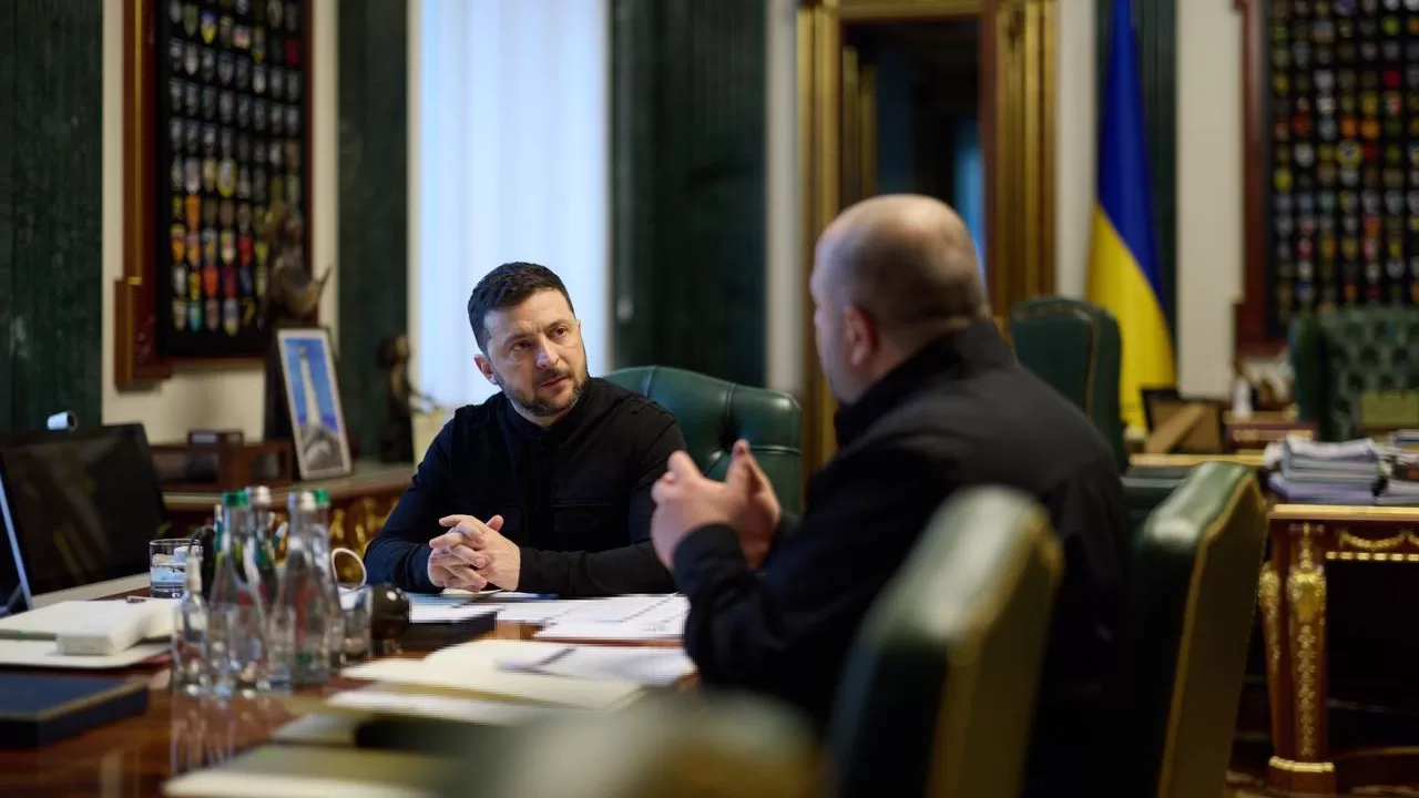 Совещание с секретарем СНБО Украины Рустемом Умеровым / Фото Офис президента