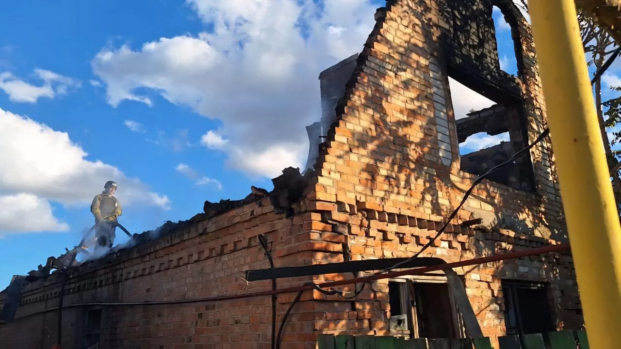 Последствия вражеских атак сегодня зафиксированы в нескольких районах Днепропетровщины / Фото из Facebook Владислав Гайваненко