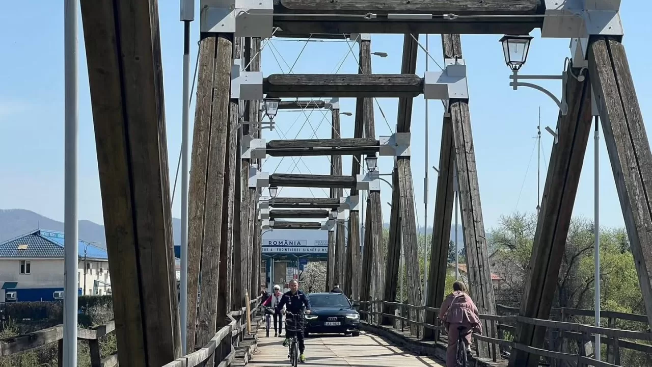 Міст через річкув Тиса на україно-румунському кордоні / Фото: 21 Ужгород