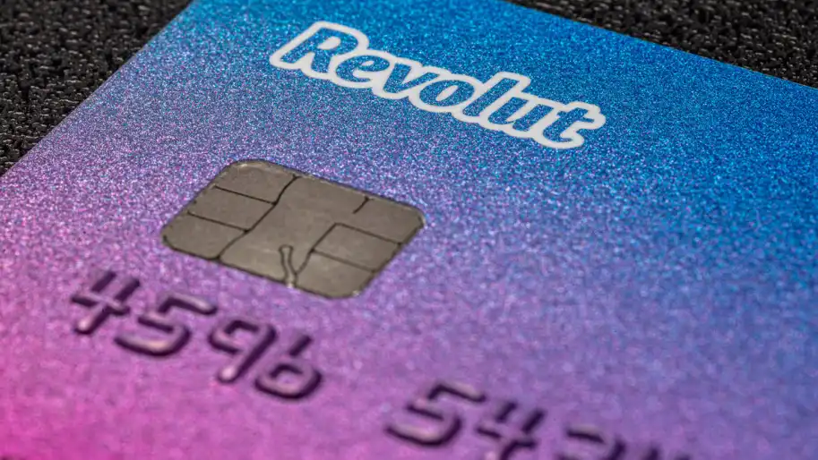 Revolut bank card / Photo: Depositphotos