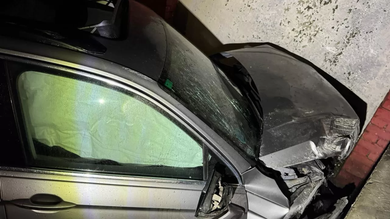 Volkswagen Tiguan, за кермом якого перебувала нетвереза поліцейська з Чернівців / Фото: ДБР