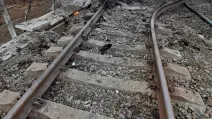 Поврежденные рельсы железной дороги / Фото: t.me/OleksiiKuleba