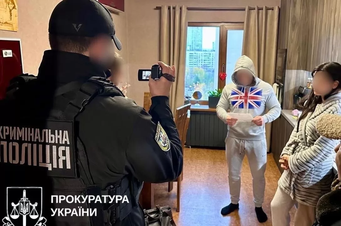 Затримання учасника групи, яка заволоділа коштами на дрони для ЗСУ / Фото: Спеціалізована прокуратура у сфері оборони Центрального регіону