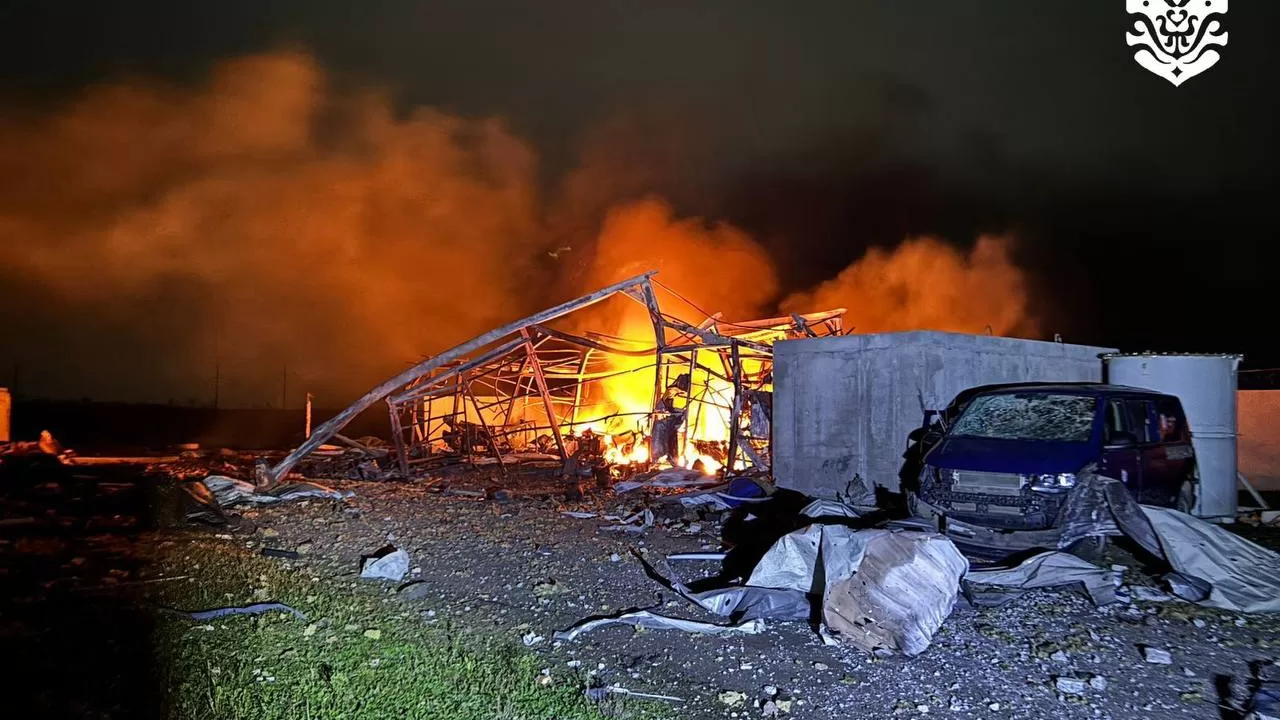 Пожар на месте попадания БпЛА в Одесской области / Фото: Олег Кипер