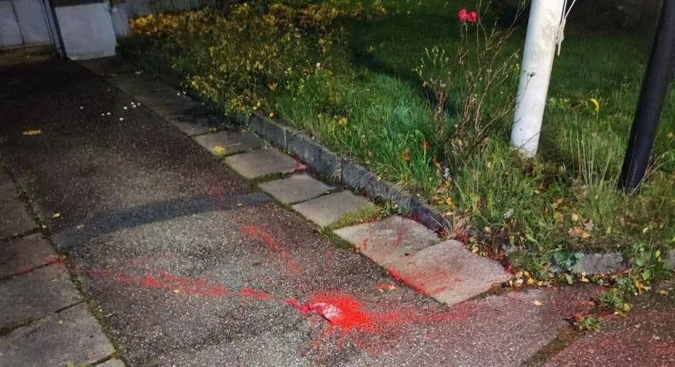 В Стокгольме снова облили краской российское торгпредство / Фото: посольство рф в Швеции