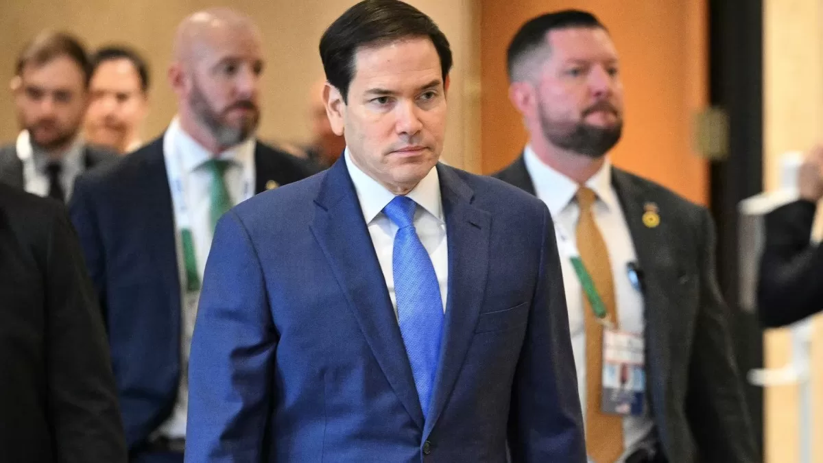 Державний секретар США Марко Рубіо прибуває на засідання G7 з питань України та оборонного співробітництва під час зустрічі міністрів закордонних справ G7 у курортному готелі White Oaks Resort у місті Ніагара-он-зе-Лейк, Канада, 12 листопада 2025 року / Фото Reuters