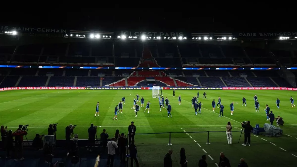 Збірна України проводить тренування на стадіоні Parc des Princes / Фото UEFA
